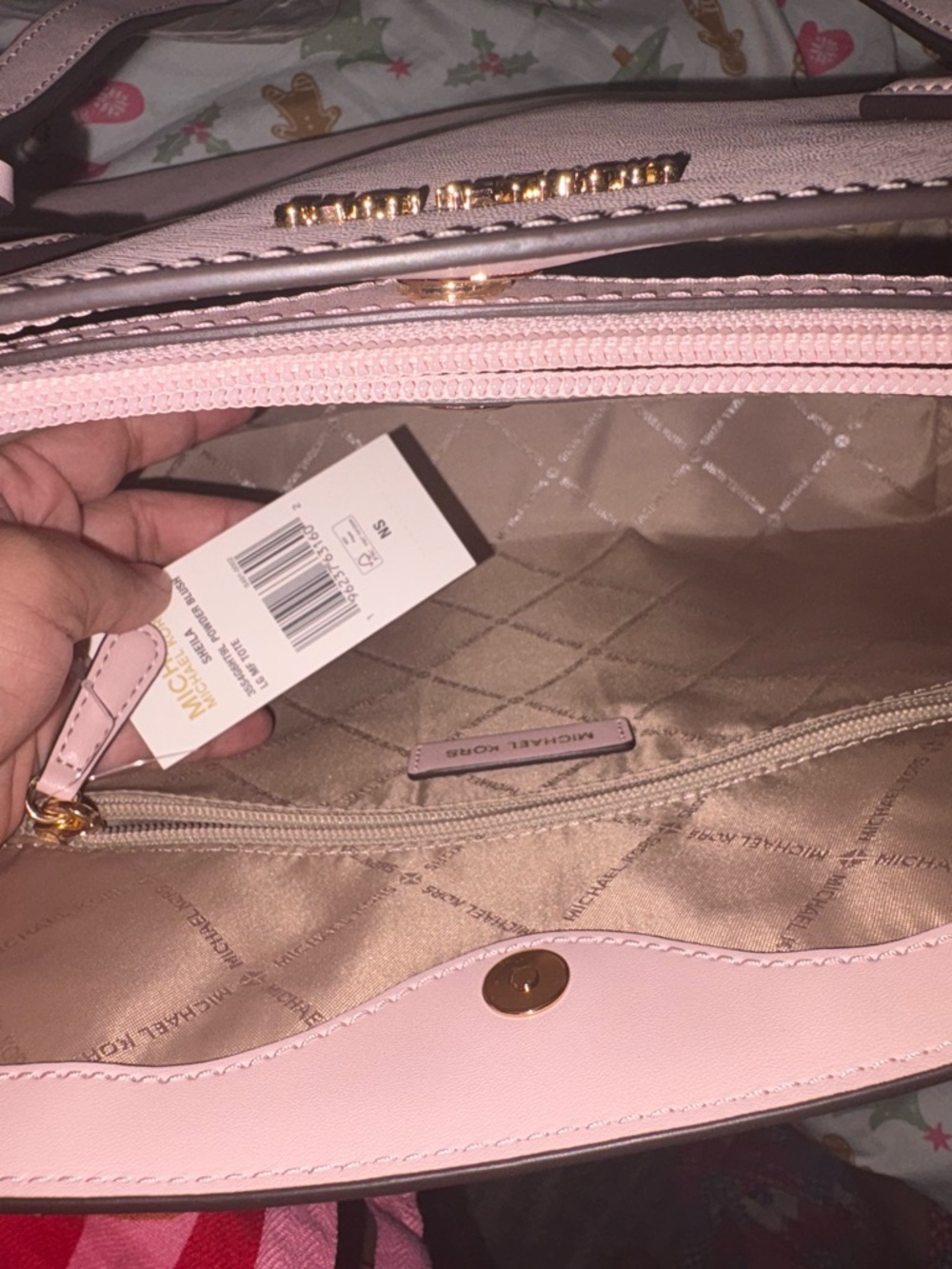 NWT ๐ Michael Kors Pastel Pink Saffiano Tote with MK Charm - Picture 4 of 4